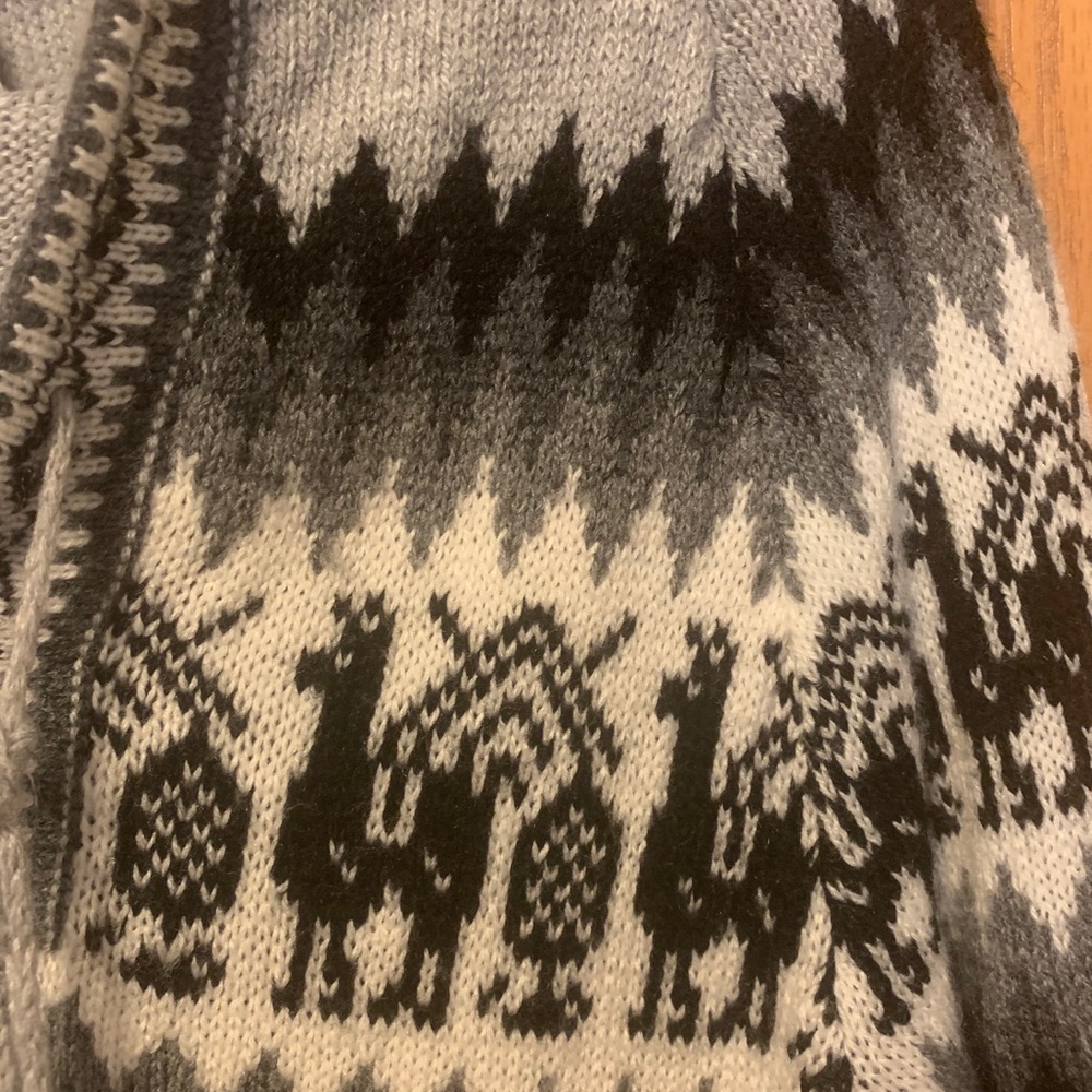 Gray sweatshirt - Picture 3 of 10